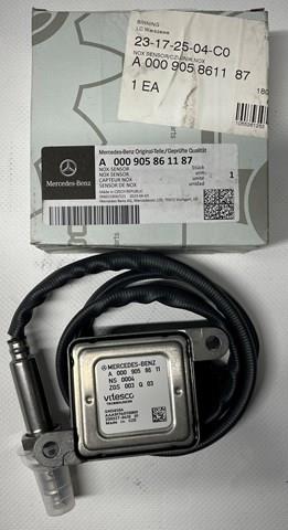 Sensor de óxidos de nitrogênio NOX A000905861187 Mercedes