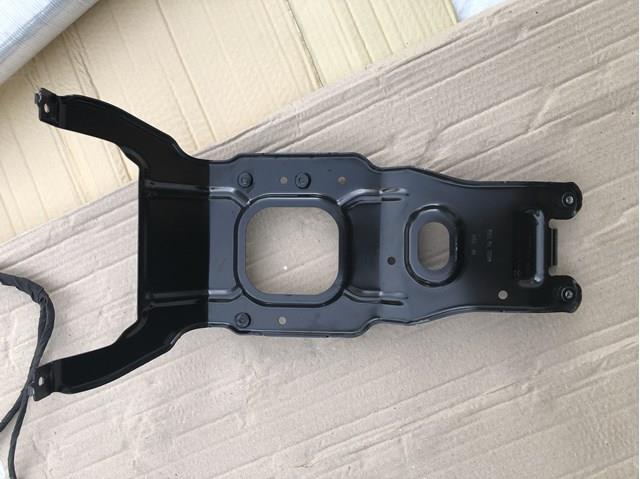 Suporte do radiador vertical (painel de montagem de fixação das luzes) Mercedes A1676265300 preço, a partir de 51,93 USD