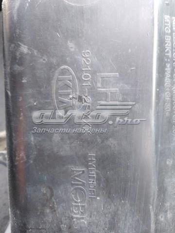 Luz esquerda 921012P550 Hyundai/Kia