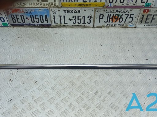 5NN837475AVNH VAG Moldura de vidro deslizante da porta dianteira esquerda