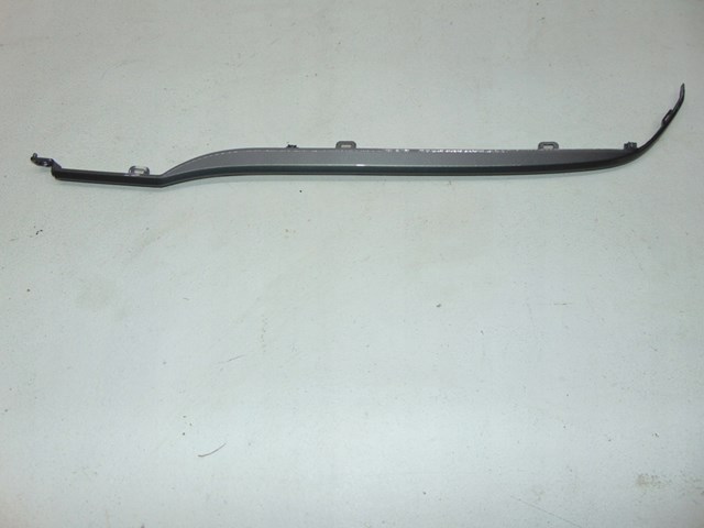 Compre 7187386R100BK Suzuki Moldura direita do pára-choque traseiro