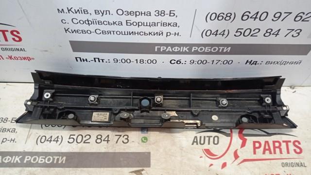 Compre 768010D760 Toyota Spoiler de tampa de porta-malas