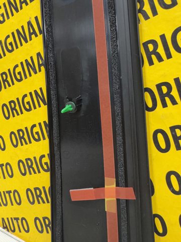 Compre KB7W50M40B Mazda Placa sobreposta vertical da porta traseira esquerda