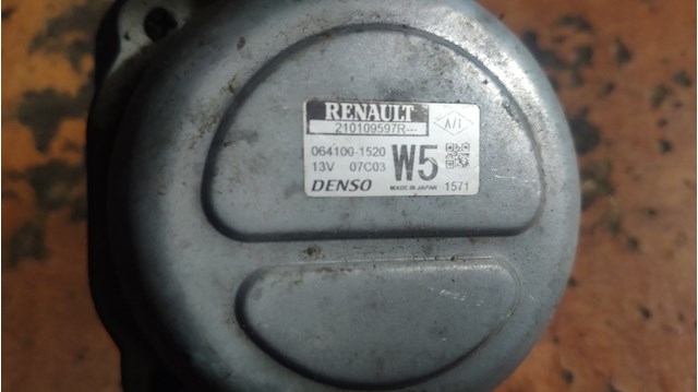 Bomba de água (bomba) de esfriamento, adicional elétrica 210109597R Renault (RVI)