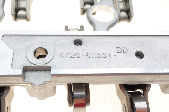 Unidade de balanceiros/de braços oscilantes de válvulas (cama) BK2Q6K551BD Ford