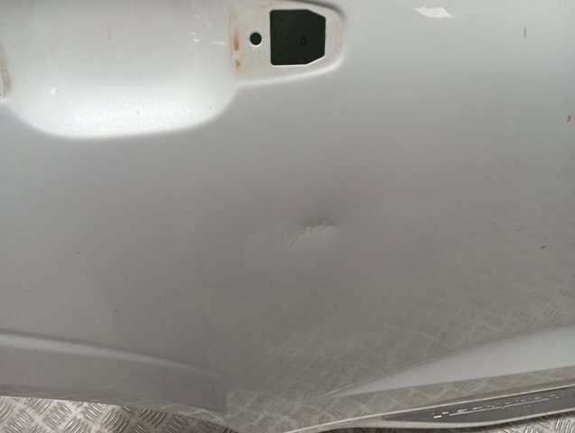 32399082 Volvo Porta traseira direita