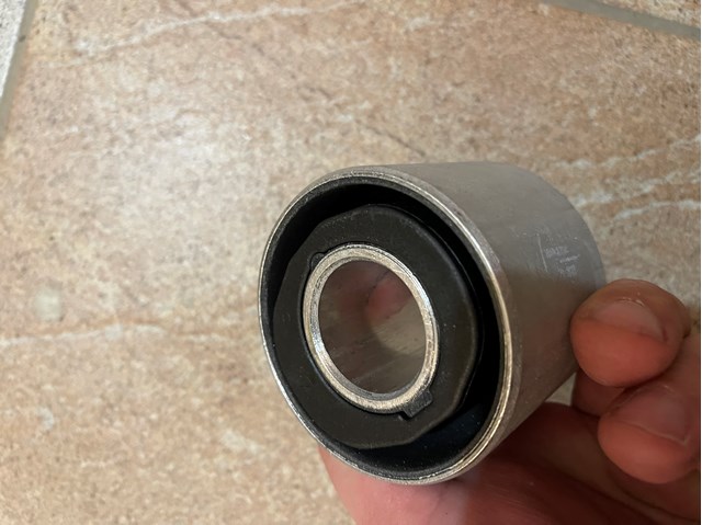 Compre K201335 Moog Braço oscilante inferior direito de suspensão dianteira