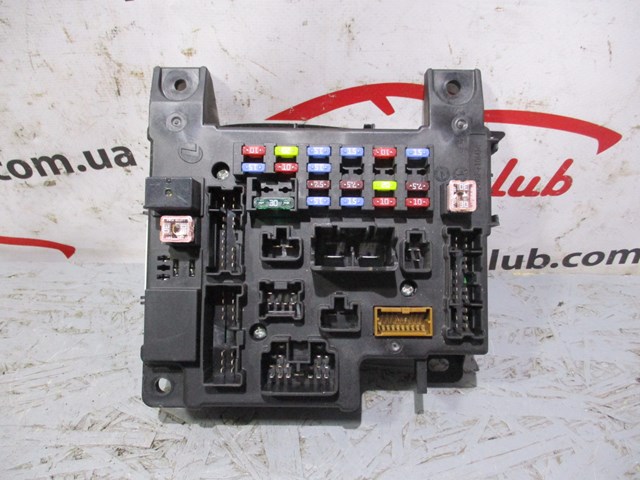 8637A825 Mitsubishi Unidade traseira do salão de dispositivos de segurança