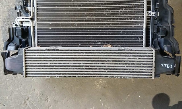 Radiador de intercooler 32249741 Volvo