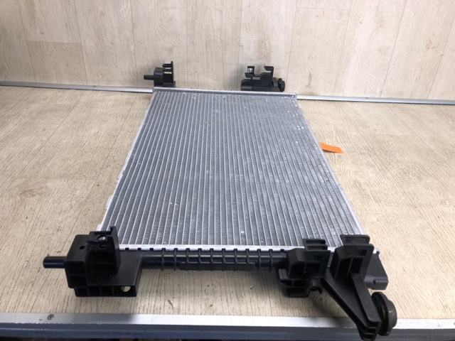 Radiador de esfriamento de motor General Motors 22839735 preço, a partir de 130,59 USD