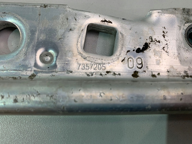 Suporte superior do radiador (painel de montagem de fixação das luzes) BMW 7357205 preço, a partir de 42,60 USD