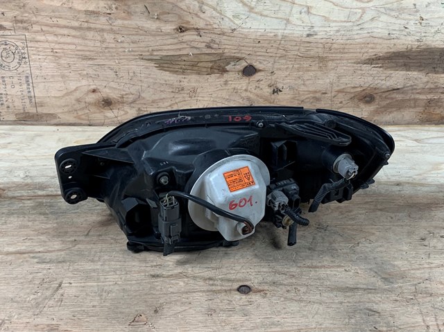 Compre 84001AE400 Subaru Luz direita