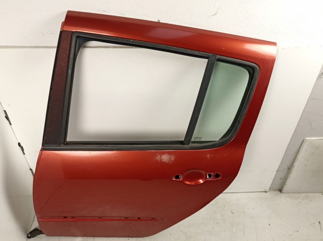Porta traseira esquerda 7751475519 Renault (RVI)