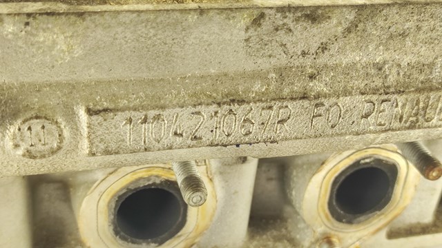 110421067R Renault (RVI) Cabeça de motor (CBC)