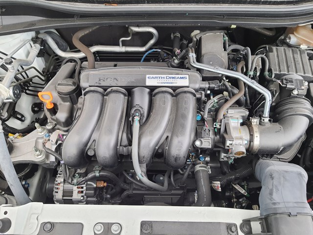 L15B4 Honda Motor montado