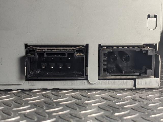 Compre 4E0919887M VAG Unidade de controlo de navegação