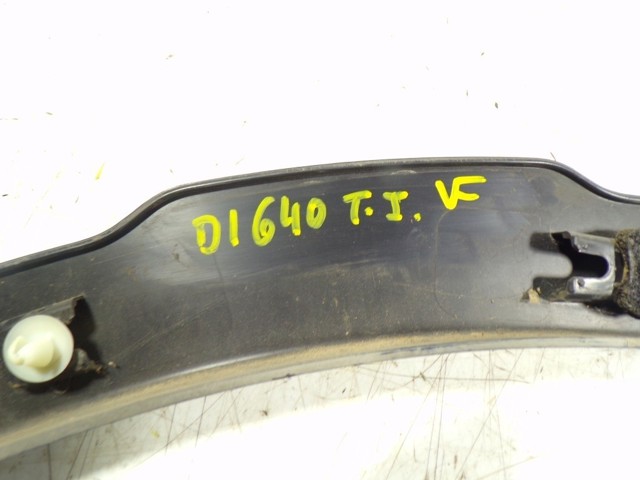 LR076036 Land Rover Expansor esquerdo (placa sobreposta) de arco do pára-lama traseiro