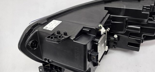 Luz direita Renault (RVI) 260102899R