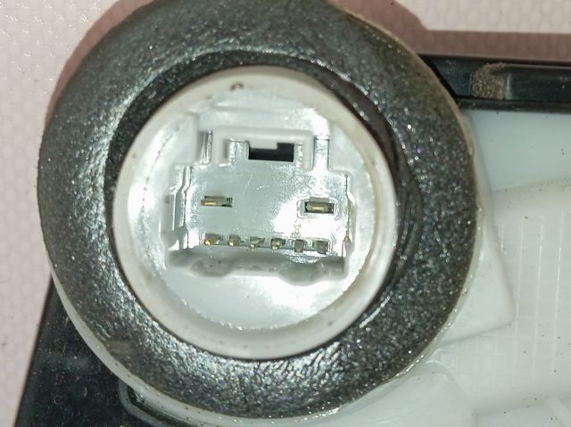 69040K0041 Toyota Fecho da porta dianteira esquerda