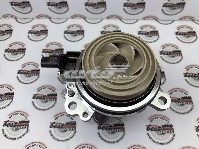 Bomba de água (bomba) de esfriamento LR121418 Land Rover