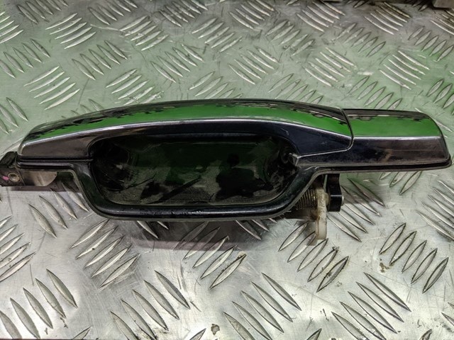 Compre MR556248 Mitsubishi Maçaneta dianteira direita da porta externa