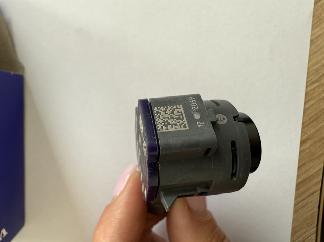 Compre 32271064 Volvo Sensor traseiro de sinalização de estacionamento (sensor de estacionamento)