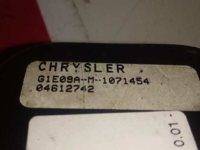 Placa sobreposta de pedal de gás (de acelerador) 4612742 Chrysler