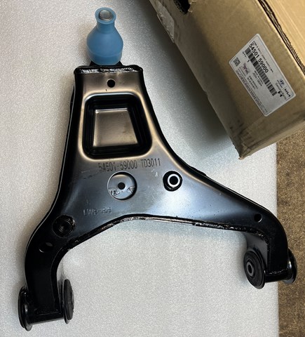 Braço oscilante inferior direito de suspensão dianteira Hyundai/Kia 5450159000