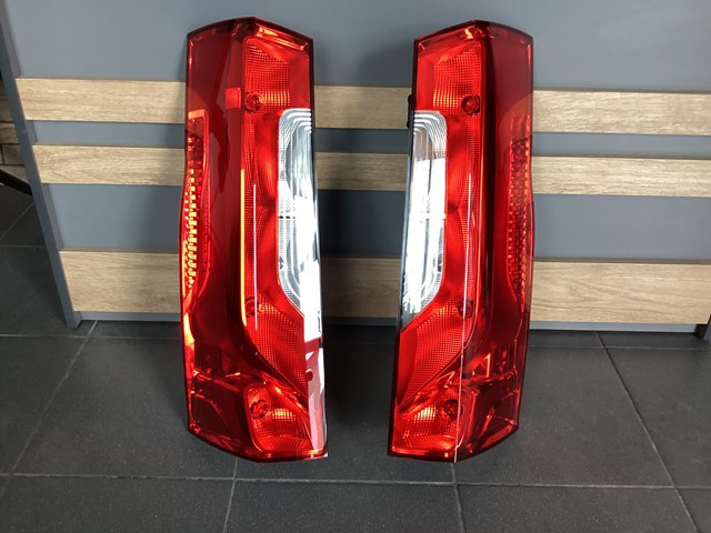 Lanterna traseira direita Mercedes A9108200100