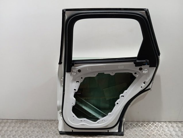 32399082 Volvo Porta traseira direita