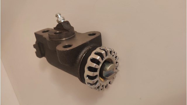 Cilindro dianteiro do freio de rodas de trabalho 581205K000 Hyundai/Kia