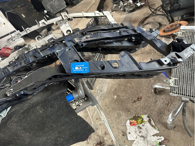 Suporte do radiador montado (painel de montagem de fixação das luzes) Ford 4M518B041AL