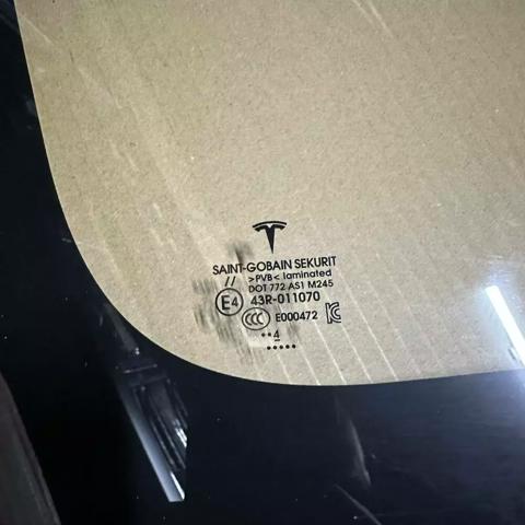 Pára-brisas Tesla Model 3  5YJ3