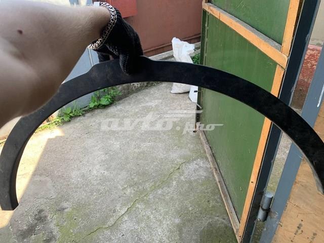 Expansor (placa sobreposta) de arco do pára-lama dianteiro esquerdo Land Rover LR027248 preço, a partir de 74,84 USD