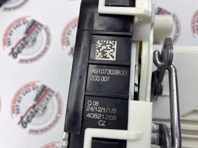Fecho da porta lateral deslizante direita 9107303800 Mercedes