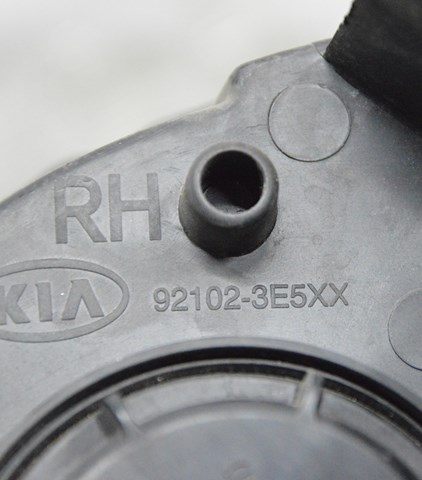 921023E5XX Hyundai/Kia Luz direita