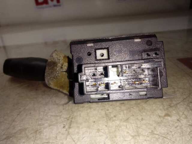 Comutador direito instalado na coluna da direção Peugeot/Citroen 96049596ZL preço, a partir de 27,24 USD