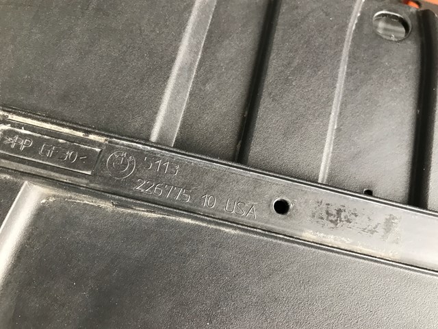 Perciana do radiador de esfriamento 9447386 BMW