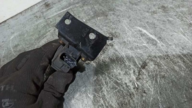 7700306391 Renault (RVI) Sensor de desligação da bomba de combustível