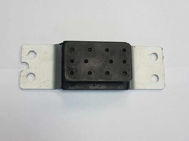 5801563634 Iveco Grade de proteção da suspensão de lâminas dianteira