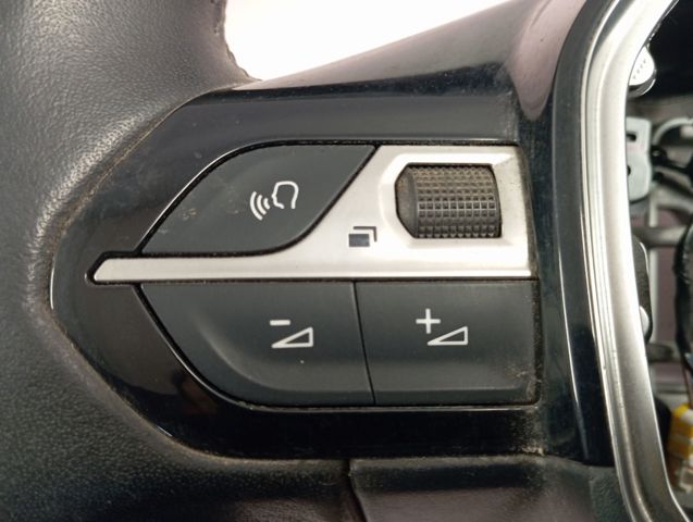 Volante Peugeot 2008 II 