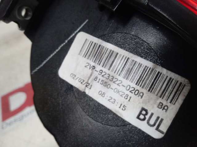 Lanterna traseira direita 815500K281 Toyota