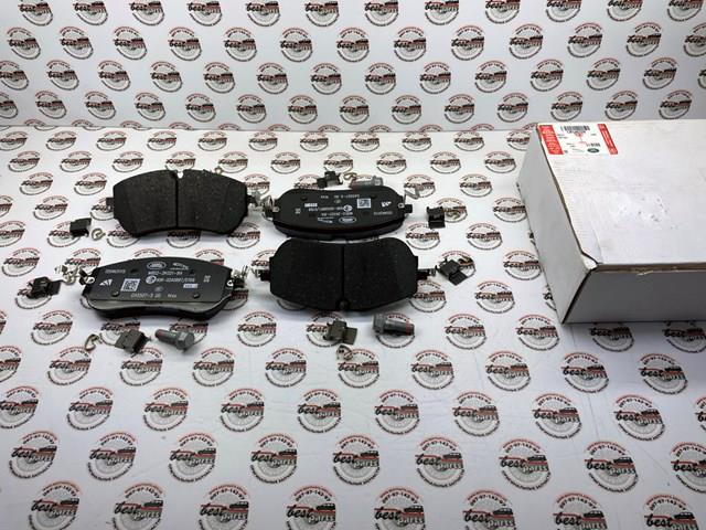  Land Rover LR140729