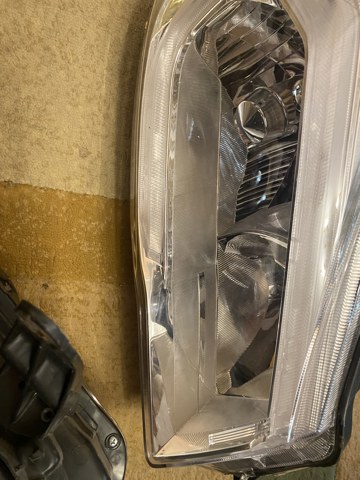 FP6728R2E FPS Luz direita