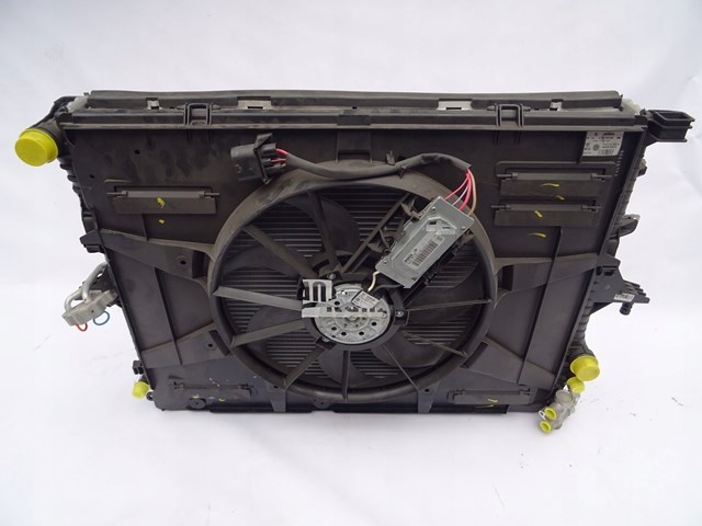 Compre 7L0121203 VAG Difusor do radiador de esfriamento, montado com motor e roda de aletas