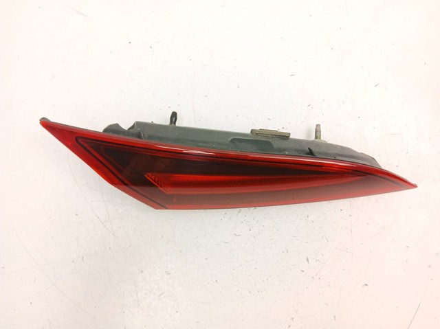 Lanterna traseira esquerda interna Opel 23135917