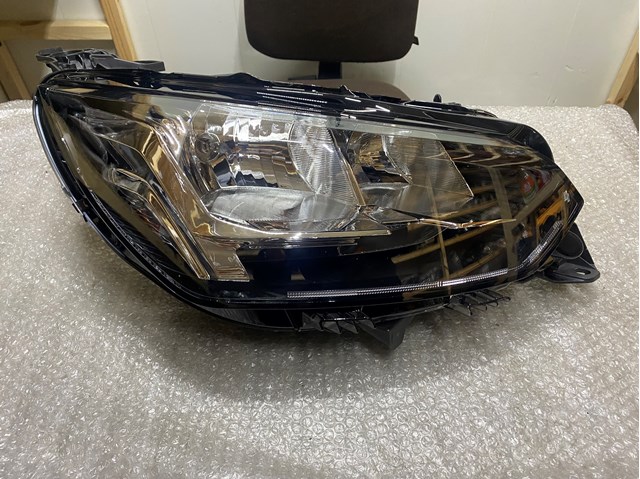 Luz direita 9823193880 Peugeot/Citroen