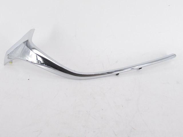 Moldura de grelha do radiador esquerdo Mazda BCKA507K0C