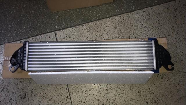 Radiador de intercooler PY8W13565 Mazda