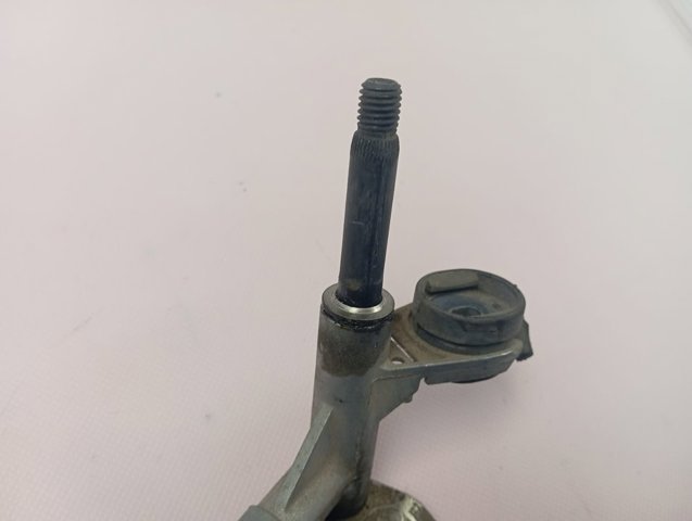 Trapézio de limpador pára-brisas 9816558880 Peugeot/Citroen